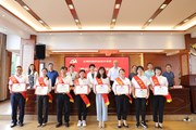 我校召开学习贯彻习近平总书记“七一”重要讲话精神 暨“两优一先”表彰大会